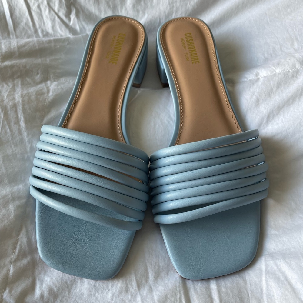 NEW Cushionaire Sandals